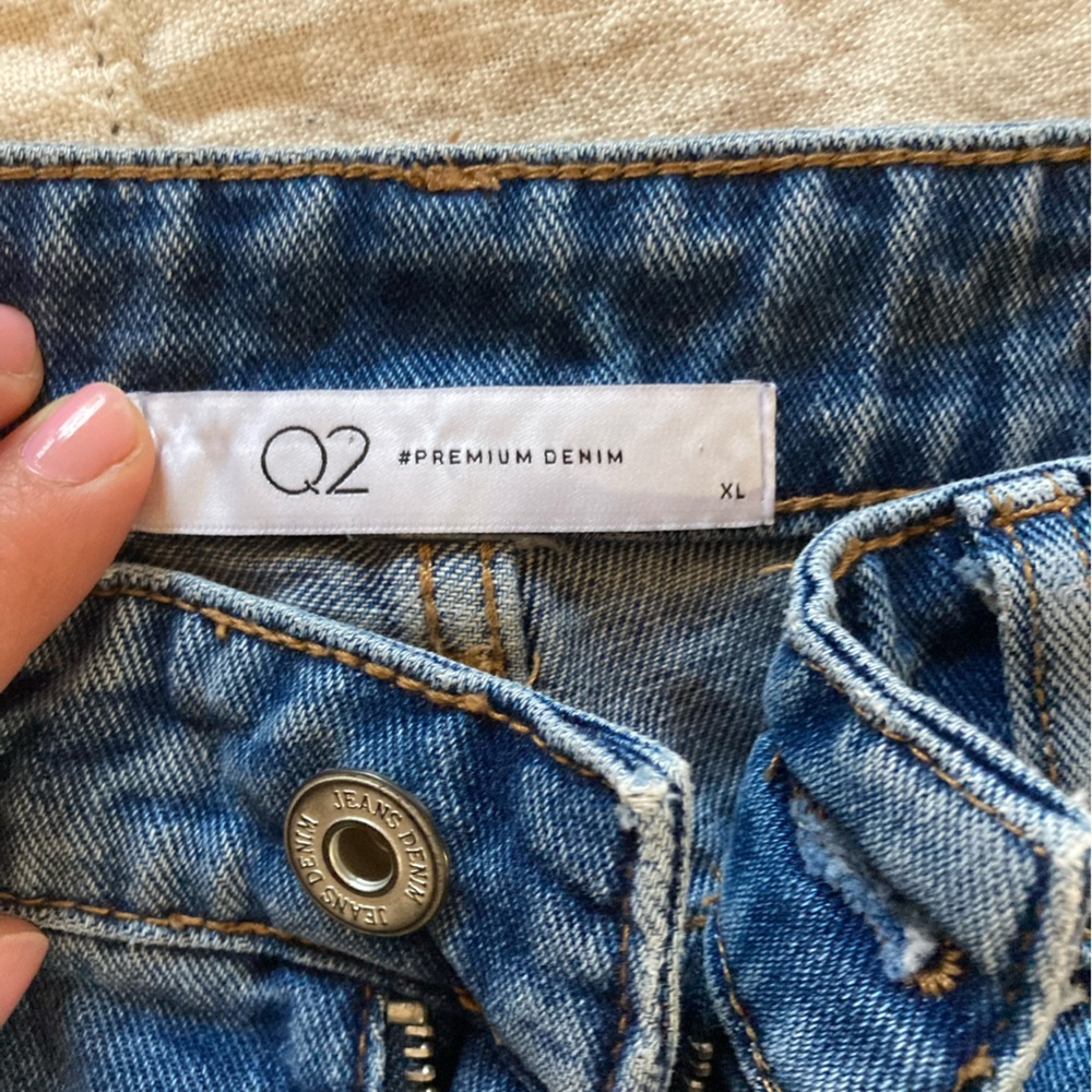 Q2 denim jeans